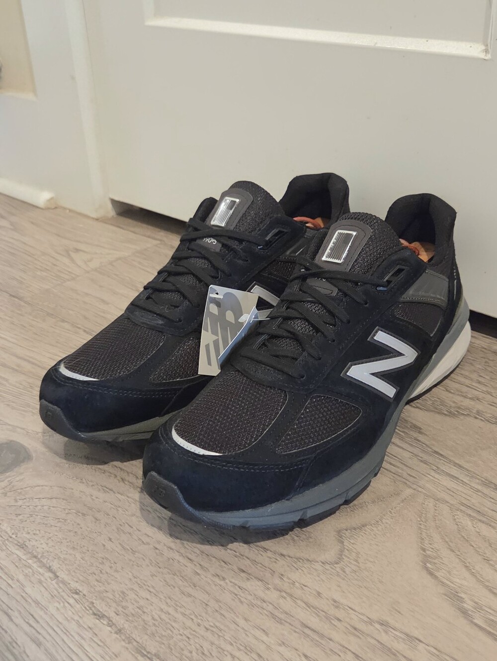 NWT New Balance 990v5 Running Sneakers Shoes Size 14 D - Black & Silver